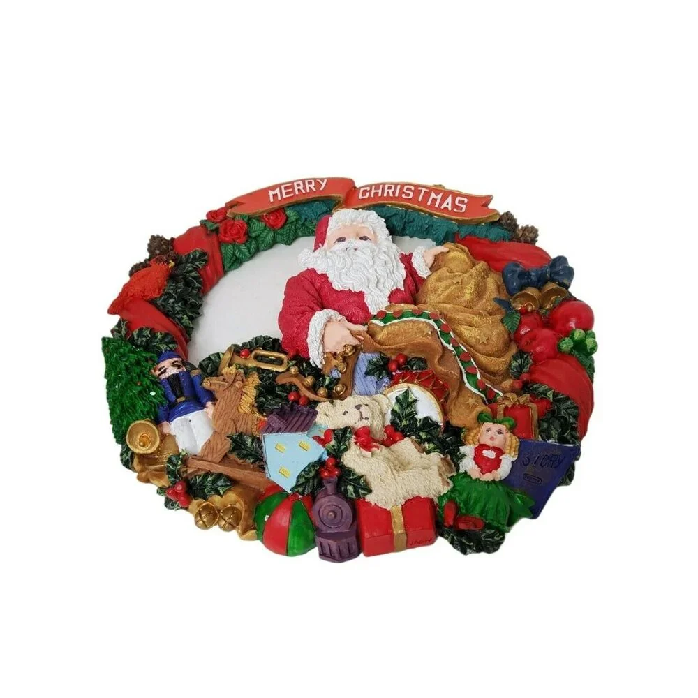 Vintage Resin Merry Christmas Santa Wreath With Bag and Presents. - Picture 4 of 5